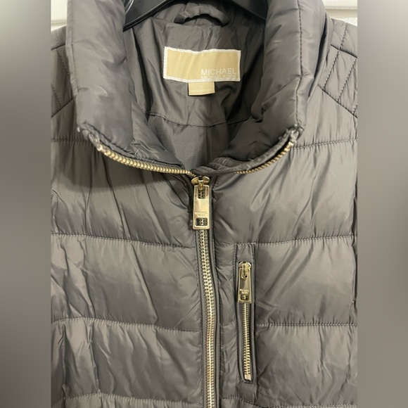 New Women's Michael Kors Winter Coat Gray Puff Size large - Picture 10 of 10